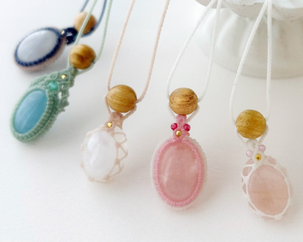 透明感のある素材を取り入れた菜陽365のアクセサリー
